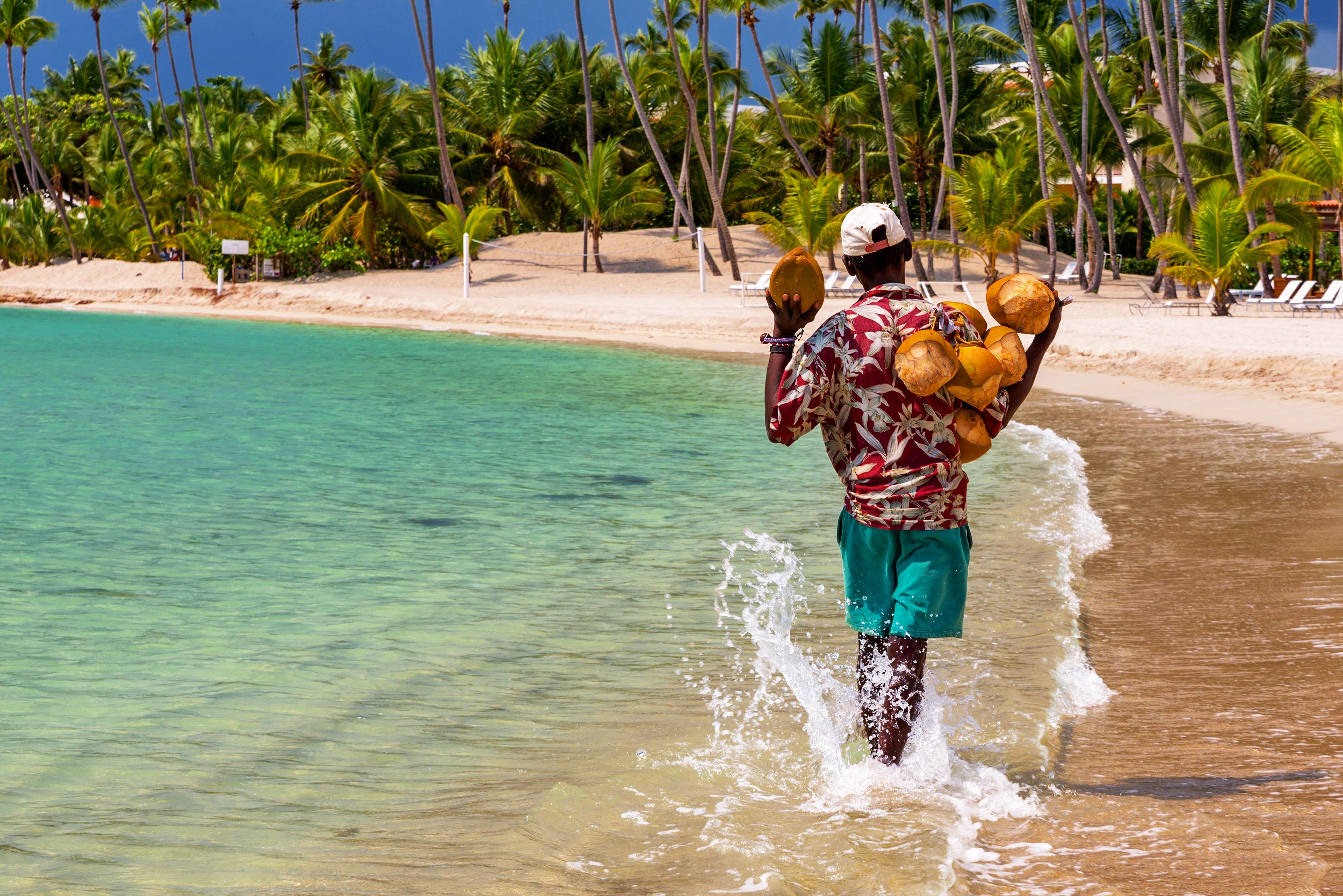 219 Cheap Flights from London to the Dominican Republic in 2024